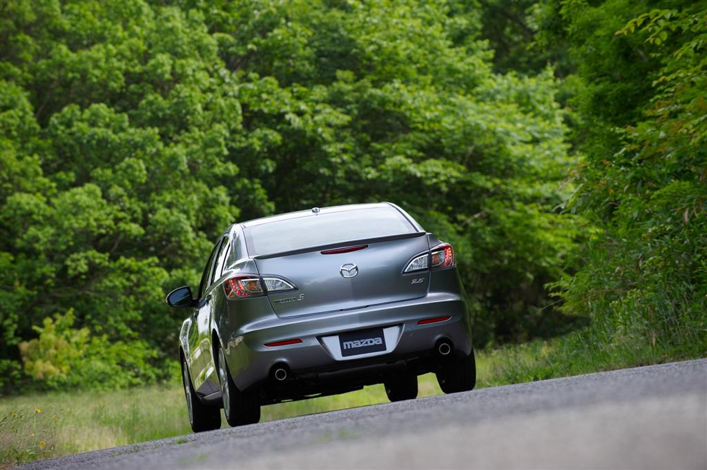 2009 Mazda i