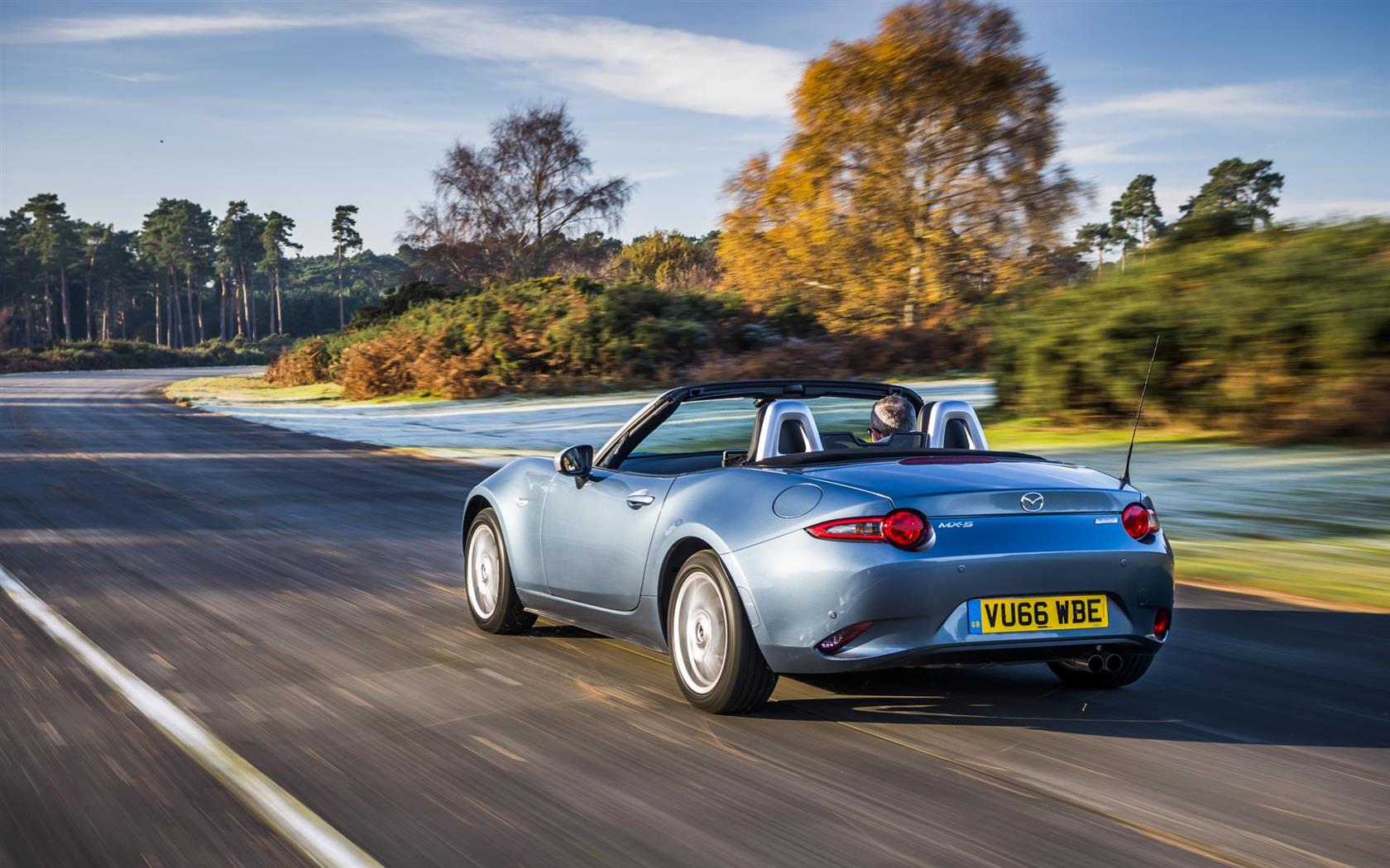 2017 Mazda MX-5 Miata Arctic