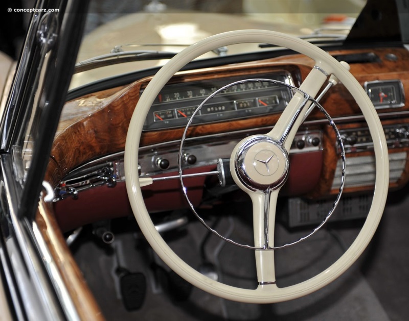 1957 Mercedes-Benz 220S