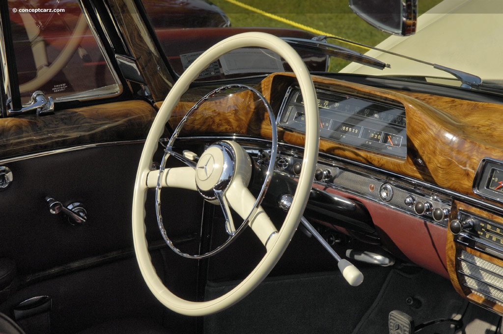 1957 Mercedes-Benz 220S