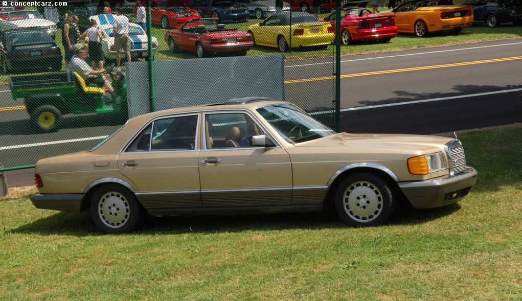 1984 Mercedes-Benz 300 Series
