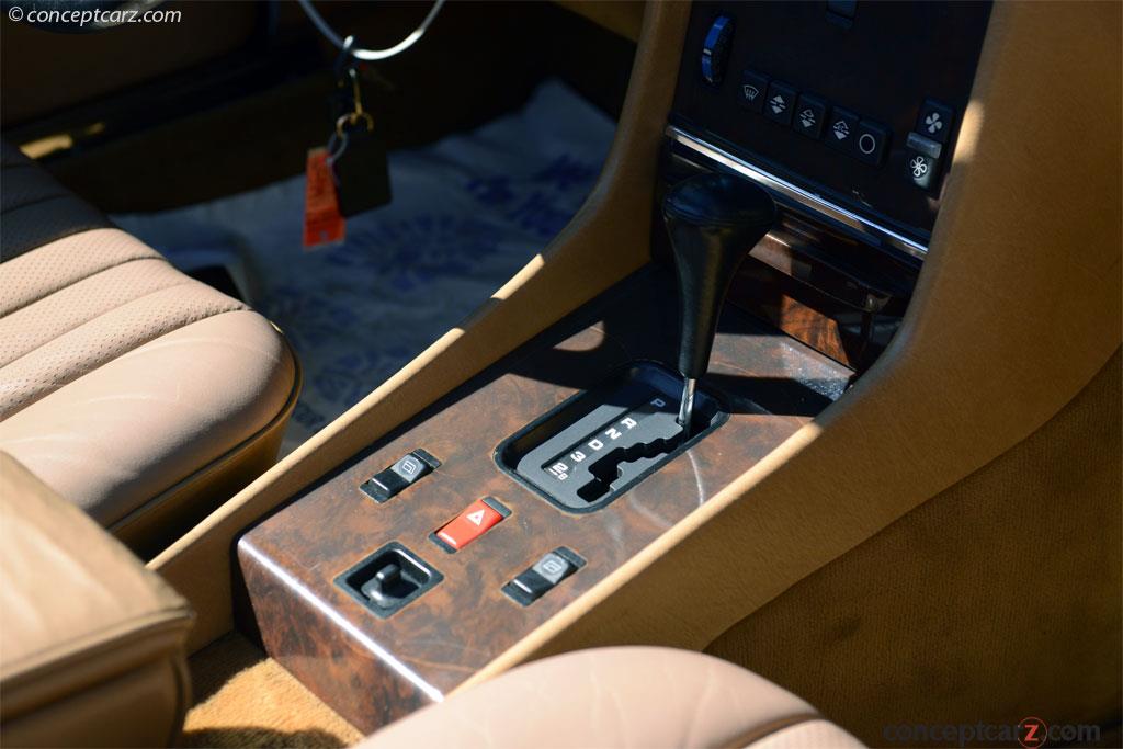 1986 Mercedes-Benz 560 Series