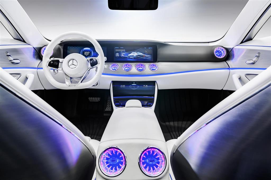 2015 Mercedes-Benz Concept IAA