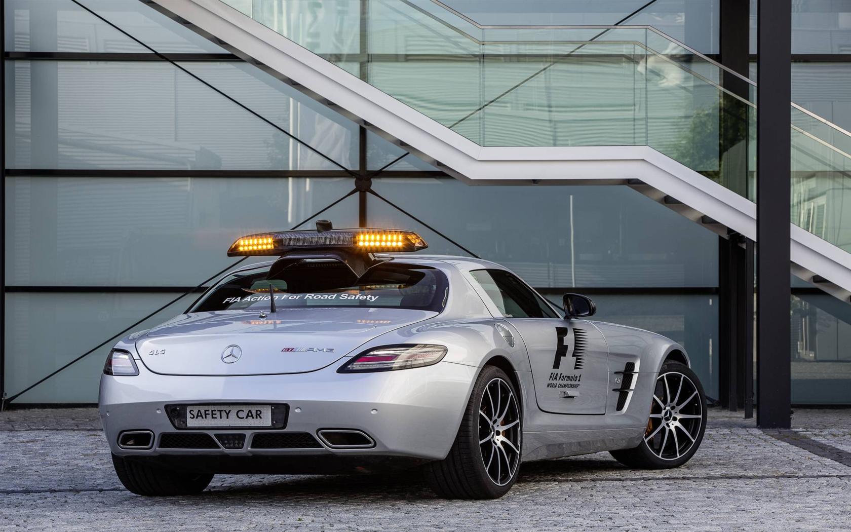 2013 Mercedes-Benz SLS AMG GT F1 Safety