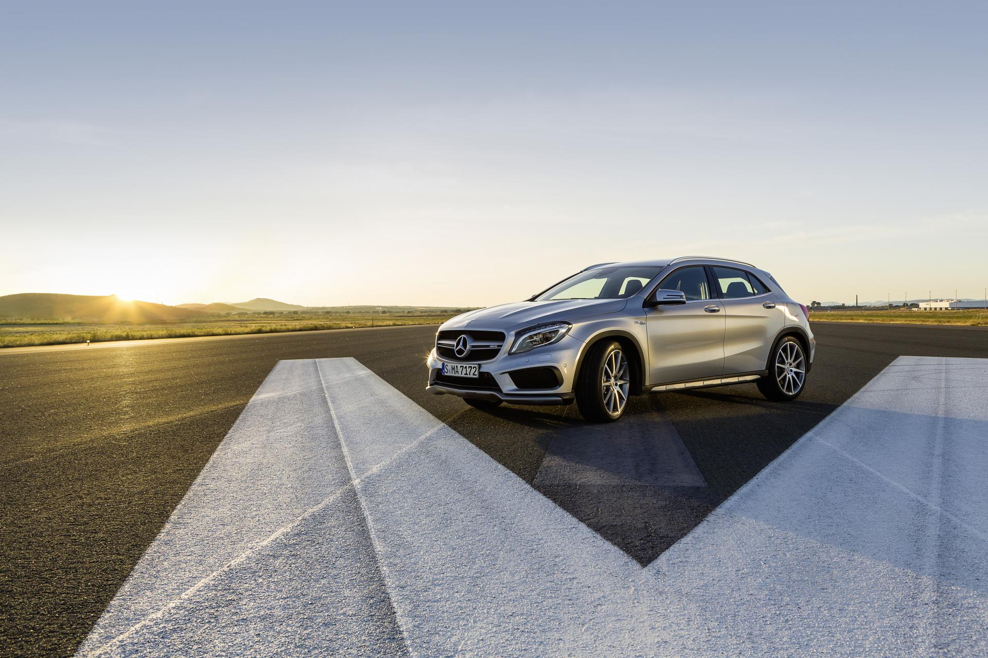 2015 Mercedes-Benz GLA 45 AMG