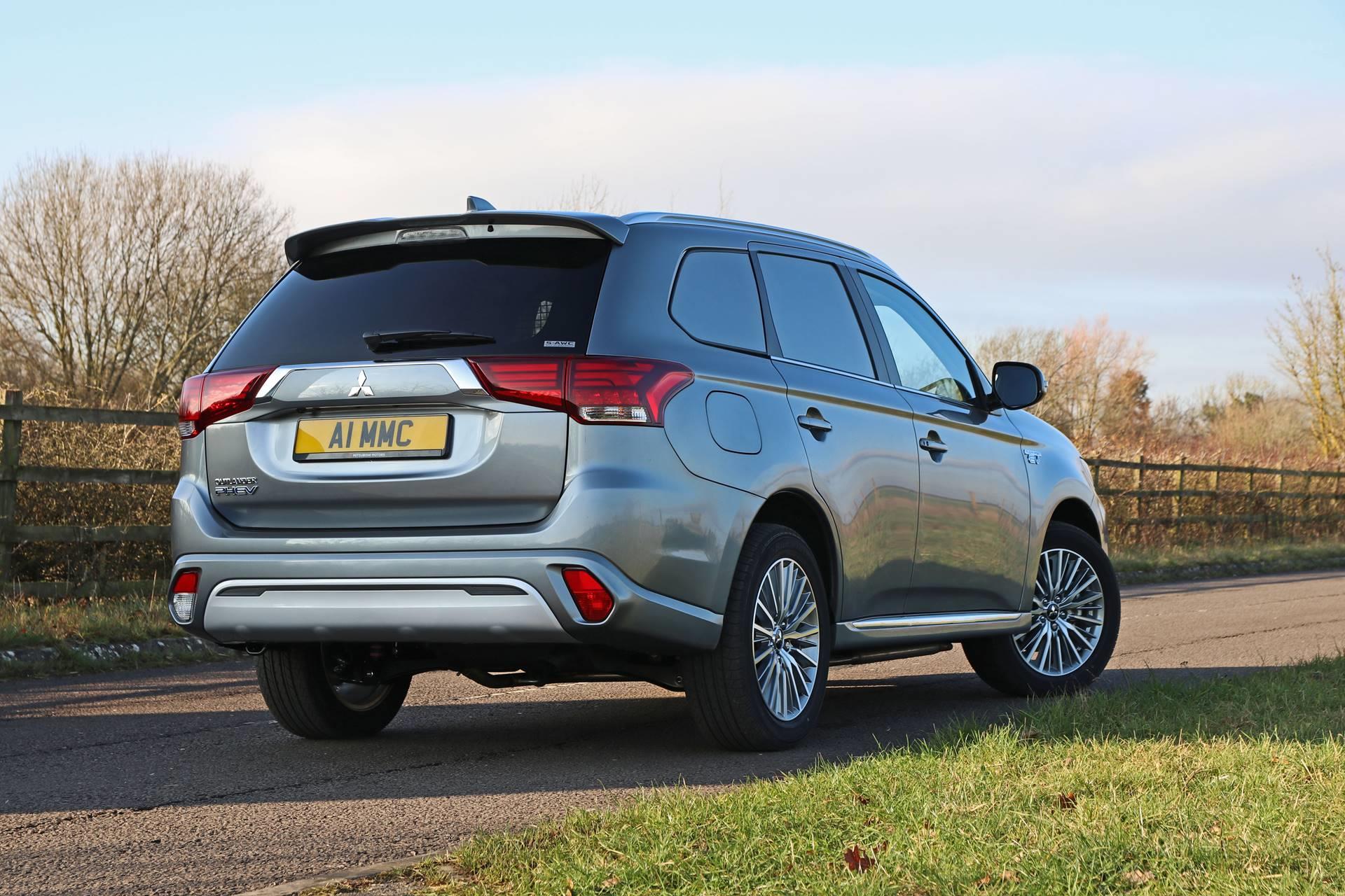 2020 Mitsubishi Outlander PHEV Reflex Plus