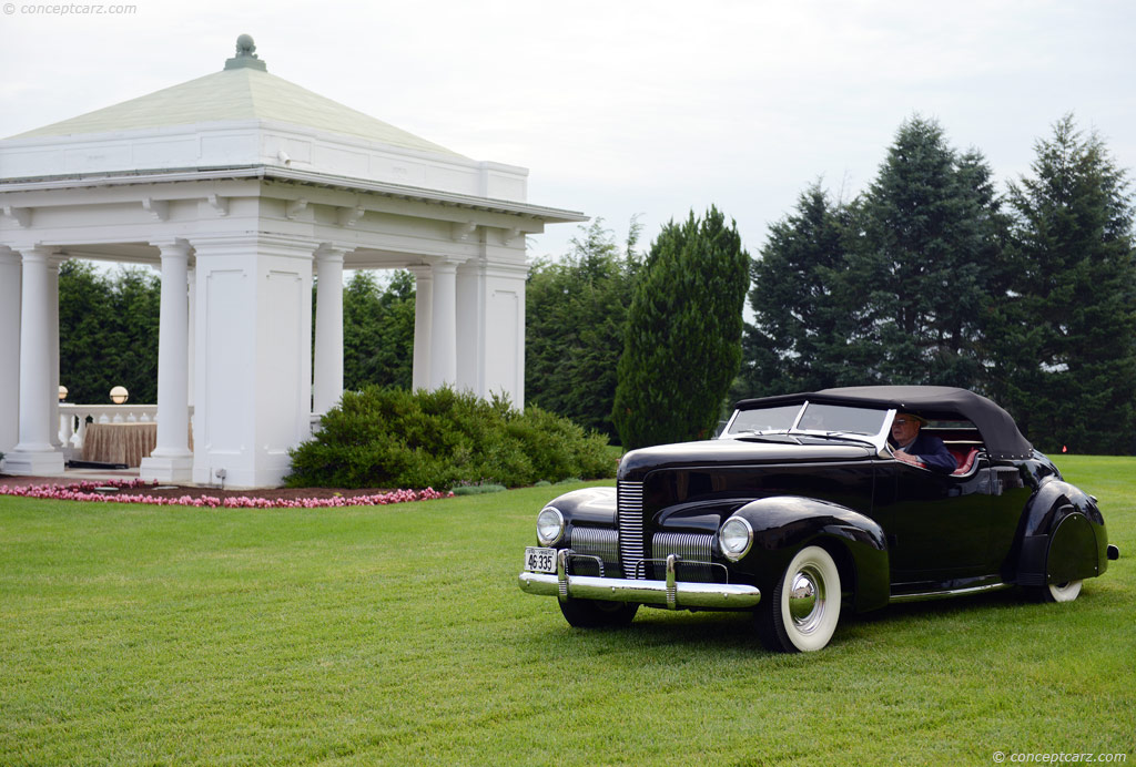 1940 Nash Ambassador 8