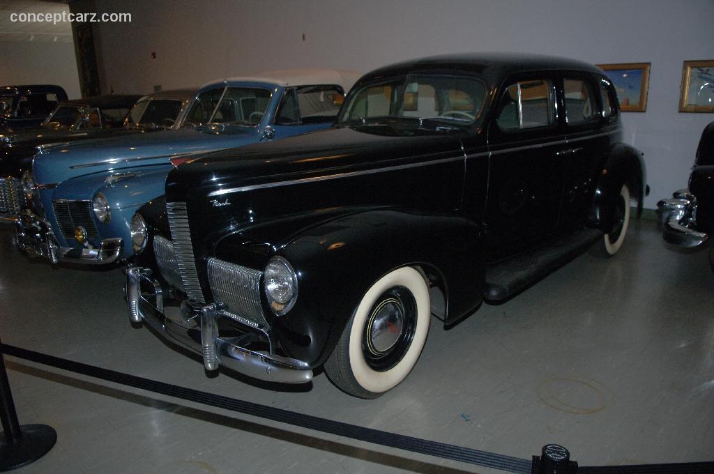 1940 Nash Ambassador Six-Series 4020