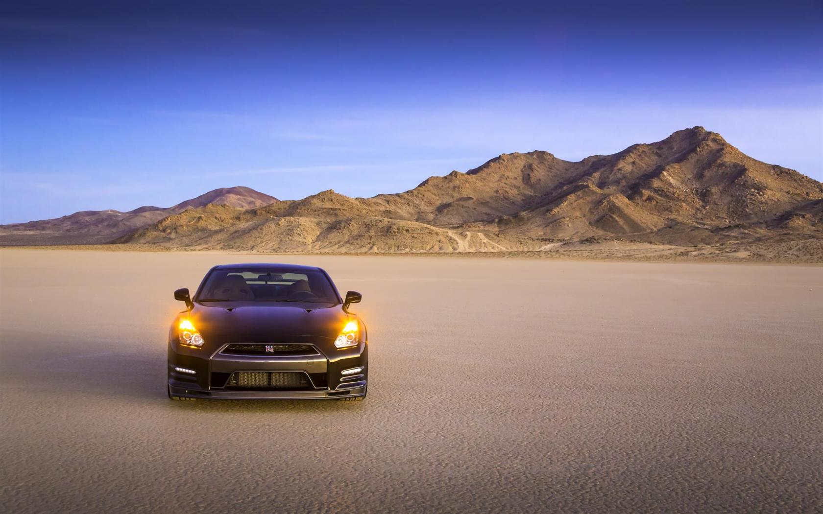 Nissan GT-R песок пустыня загрузить