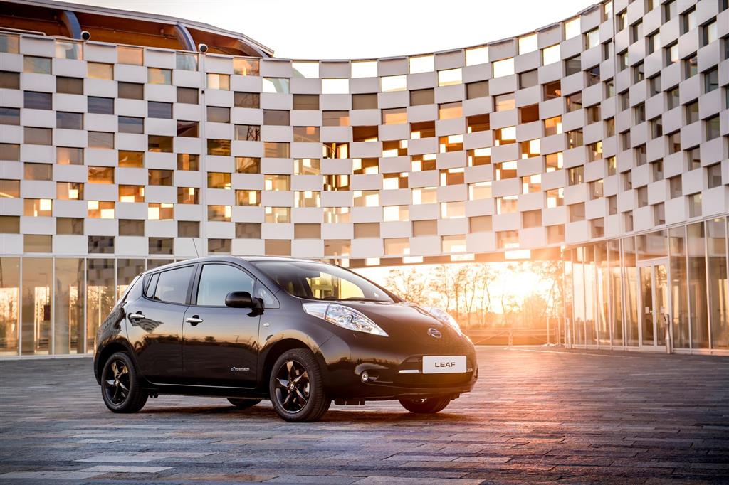 2016 Nissan Leaf Black Edition