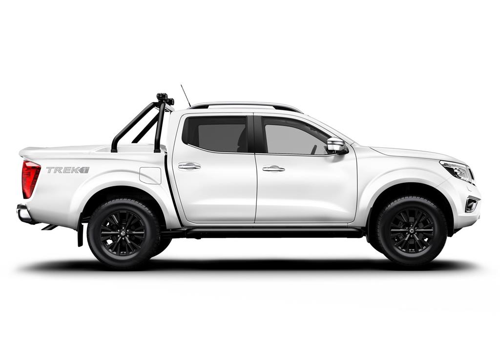 2017 Nissan Navara Trek-1