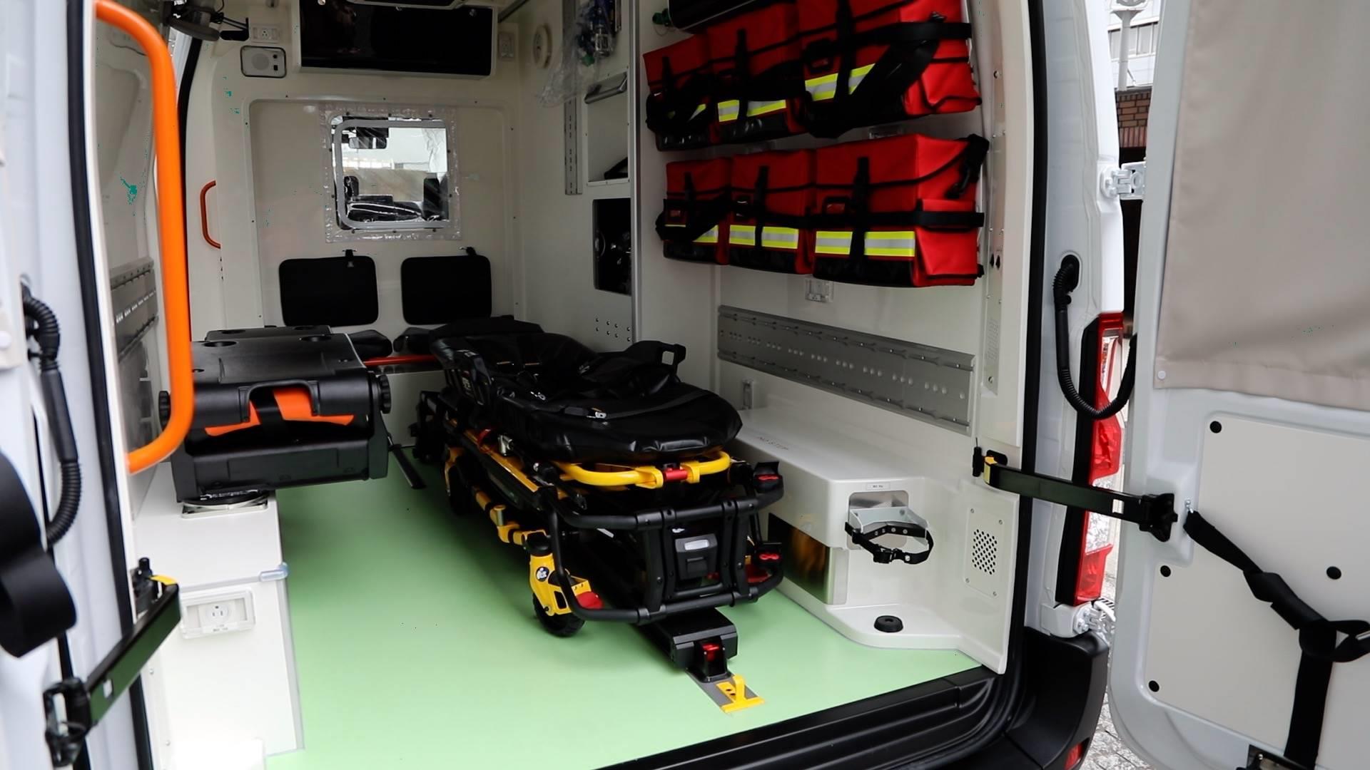 2020 Nissan Zero Emission Ambulance