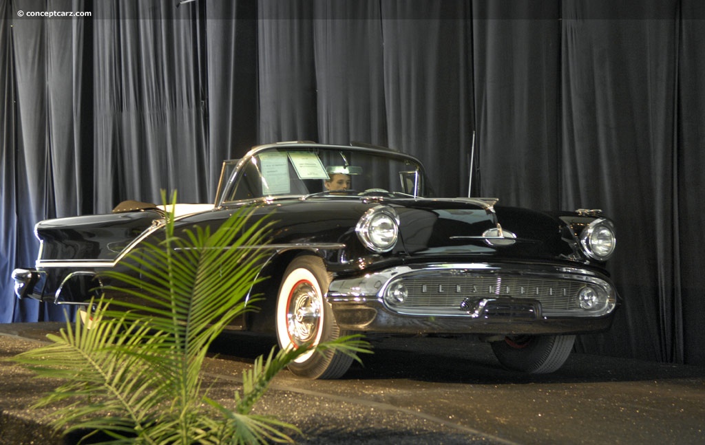 1957 Oldsmobile Starfire Ninety-Eight background image