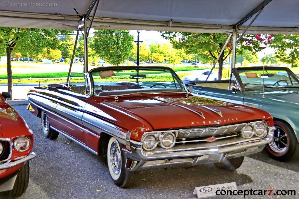 1961 Oldsmobile Starfire