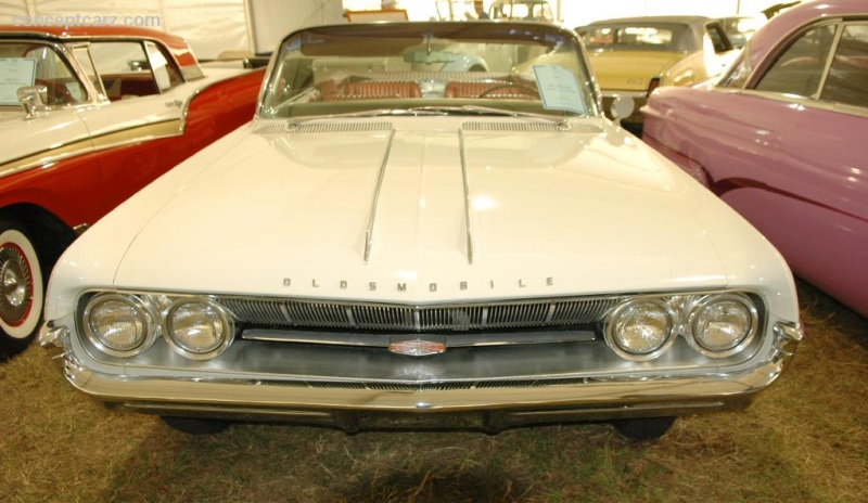 1961 Oldsmobile Starfire