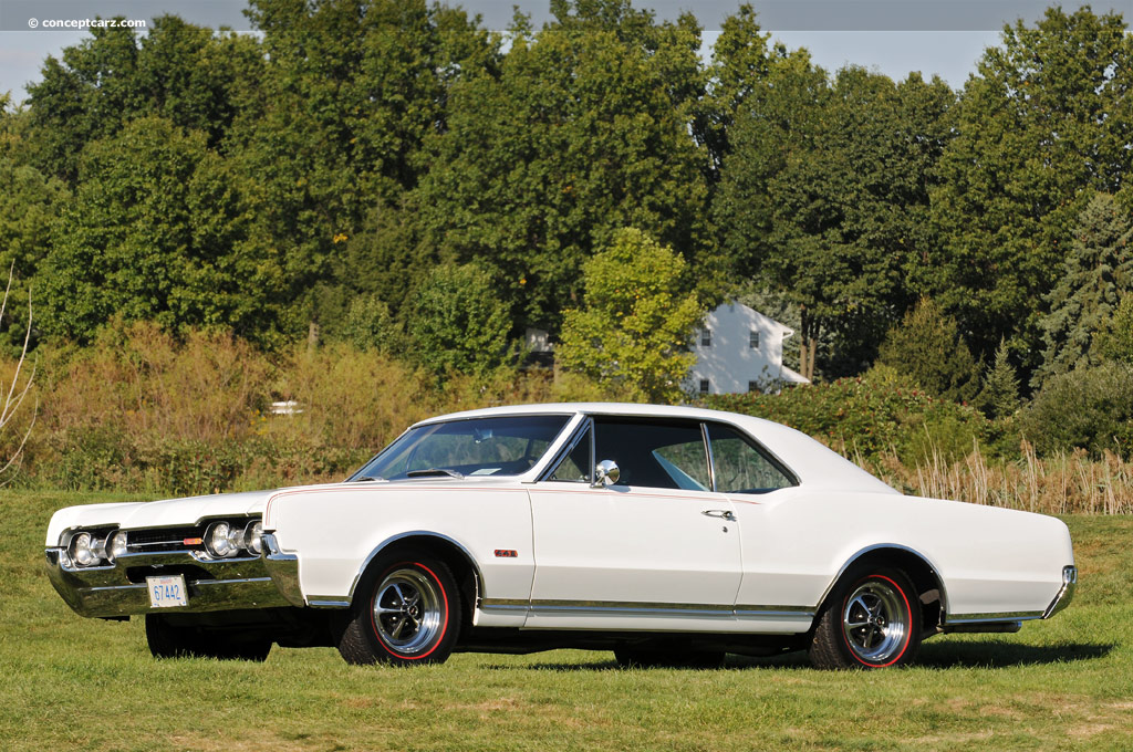 1967 Oldsmobile Cutlass Supreme