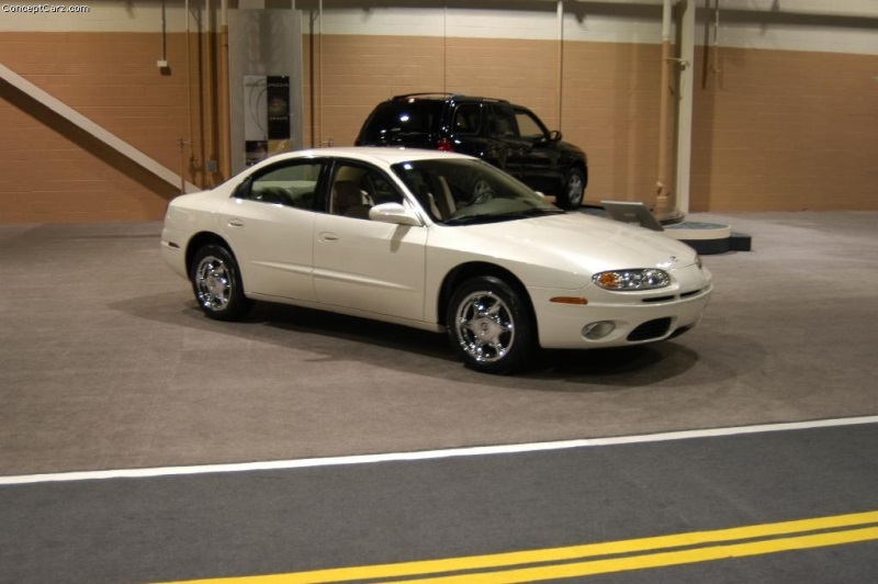 2003 Oldsmobile Aurora
