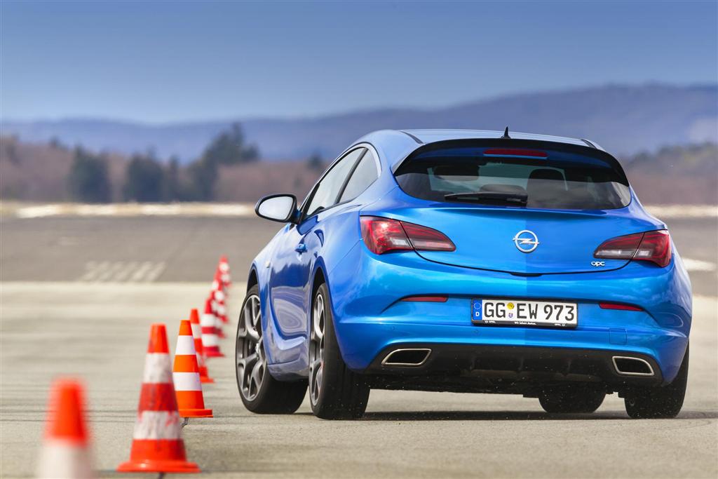 2013 Opel Astra OPC