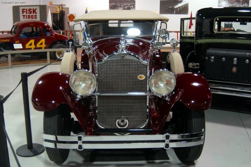 1929 Packard 633 Eight vehicle information