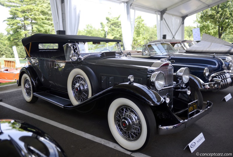 1932 Packard Model 902 Eight vehicle information