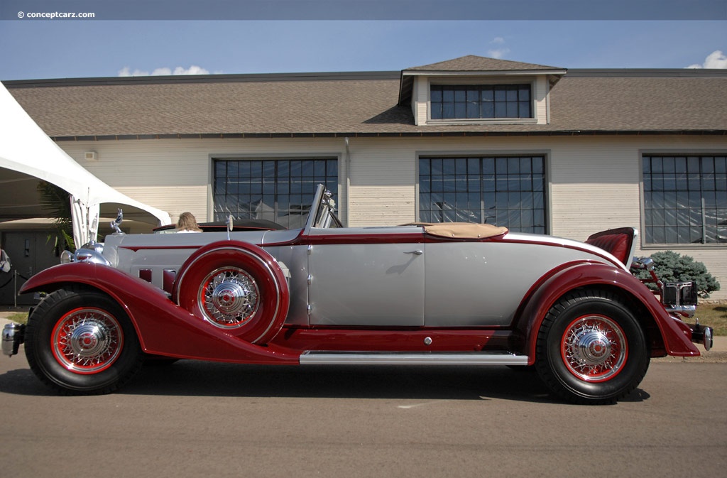 1933 Packard 1005 Twelve