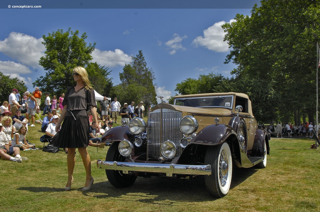 1933 Packard 1001 Eight