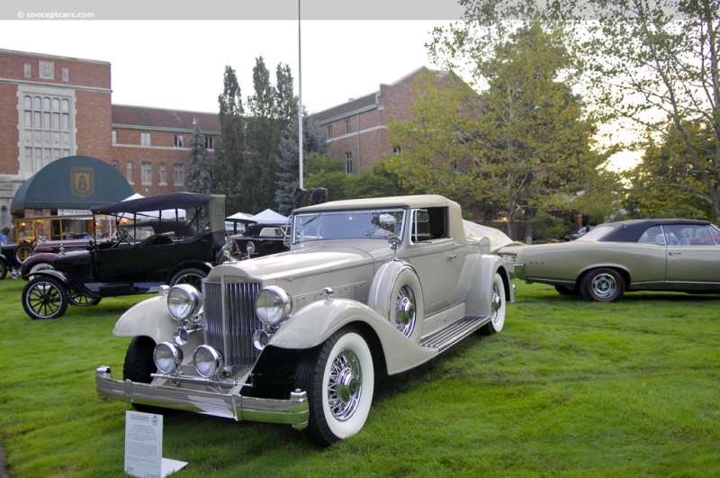 1933 Packard 1005 Twelve