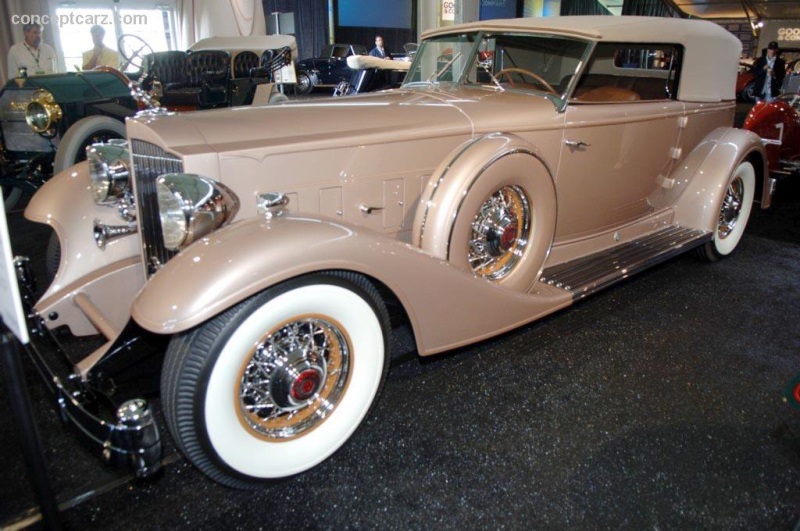 1933 Packard 1006 Twelve