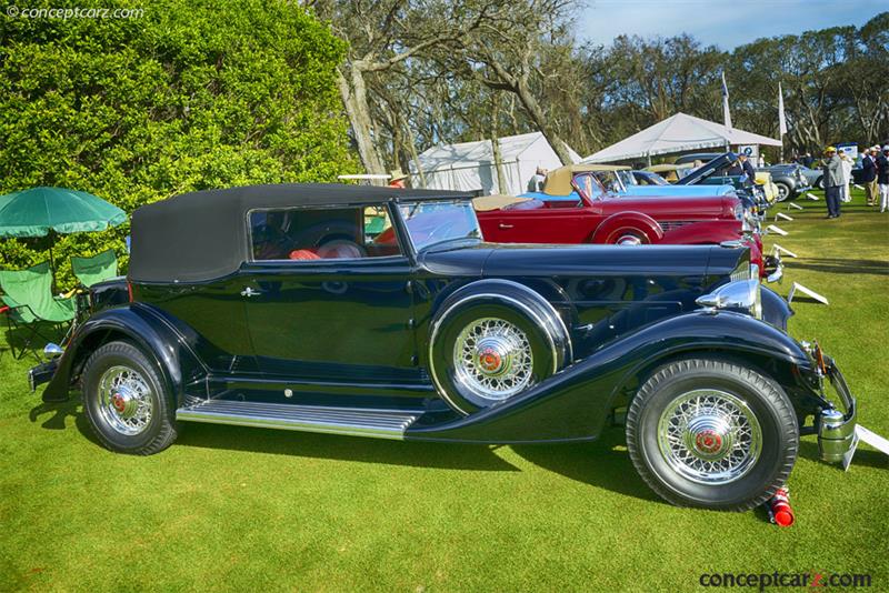 1933 Packard 1005 Twelve