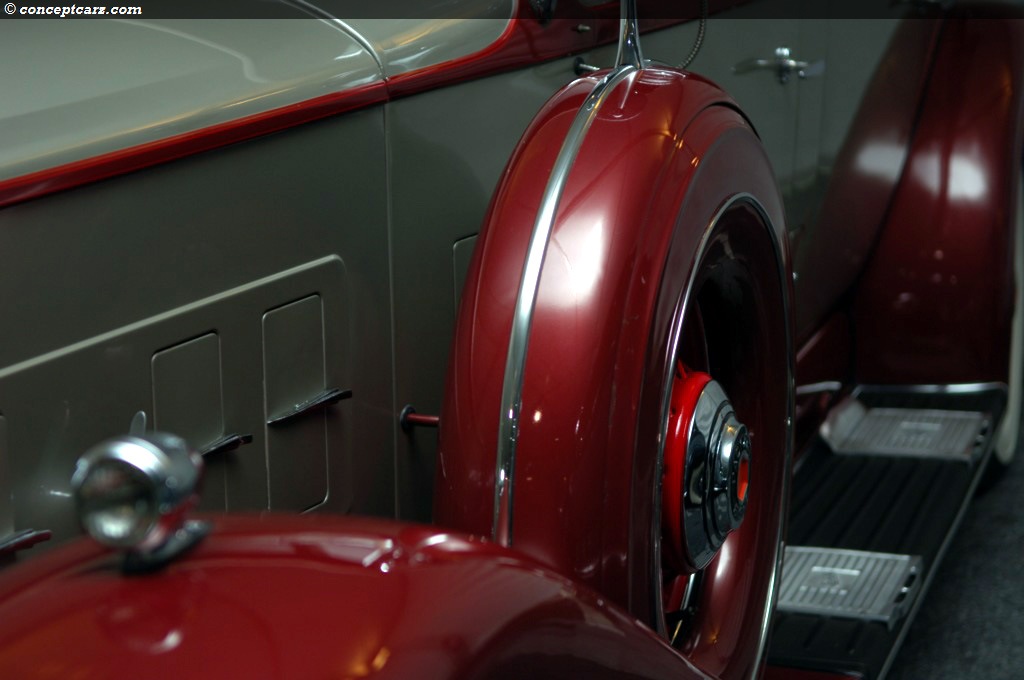 1934 Packard 1101 Eight background image