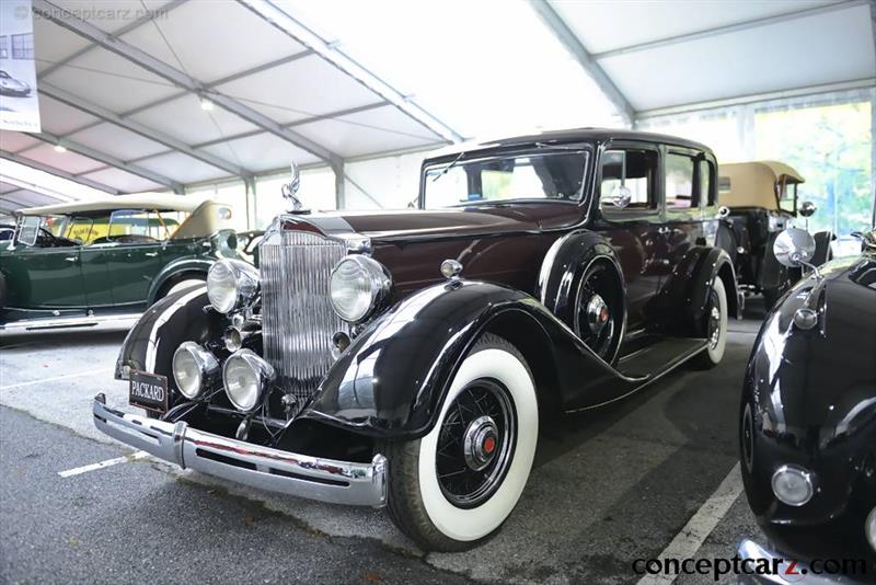 1934 Packard 1100 Eight vehicle information