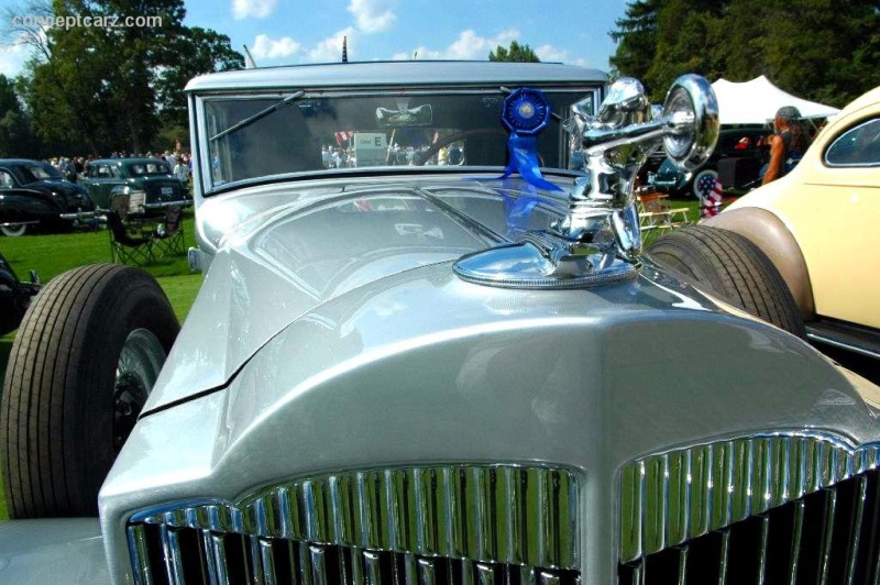 1934 Packard 1101 Eight