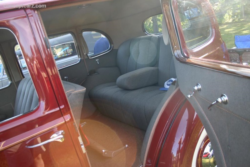 1937 Packard 1500 Super Eight