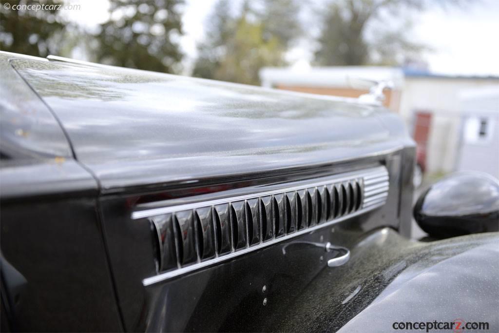 1939 Packard 1700 Six