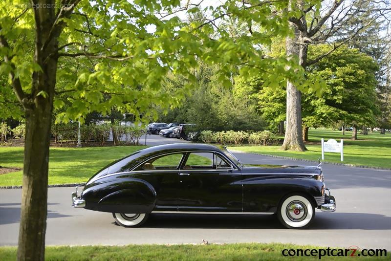 1946 Packard Custom Super Clipper Eight vehicle information