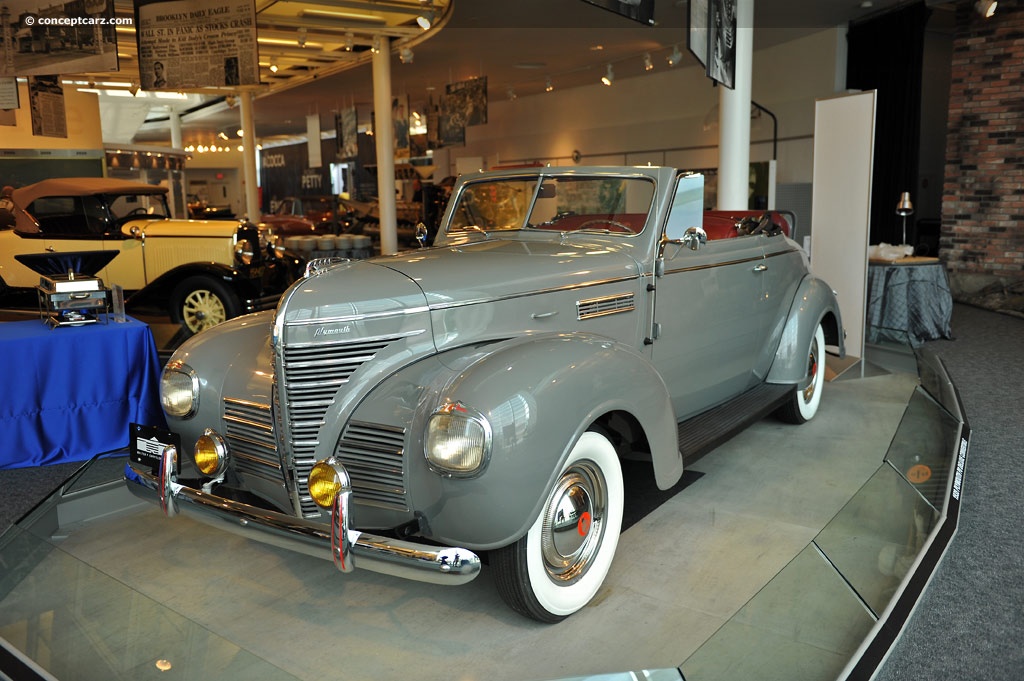 1939 Plymouth P8 Deluxe Line