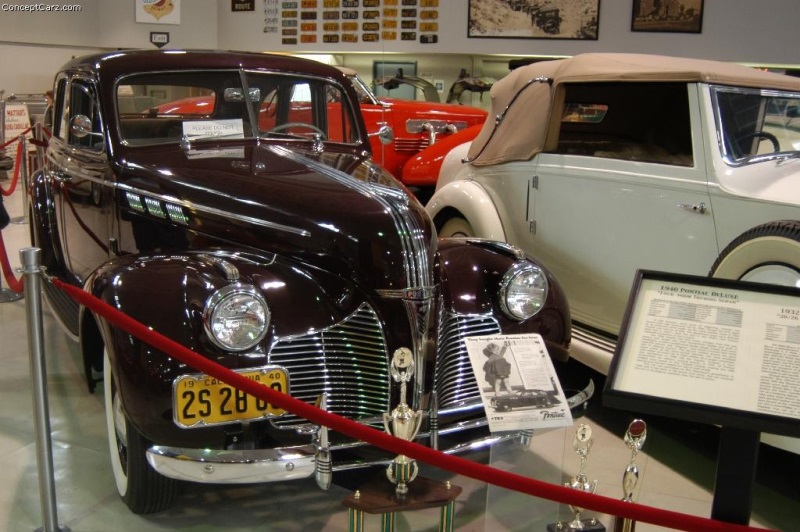 1940 Pontiac DeLuxe