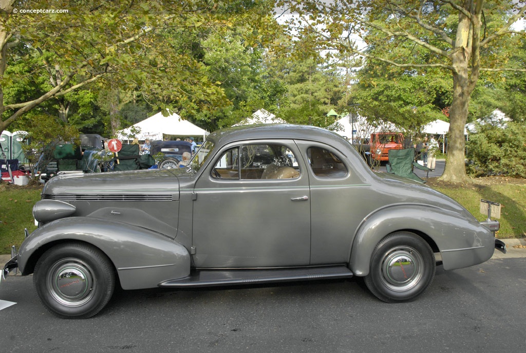 1937 Pontiac Deluxe Six