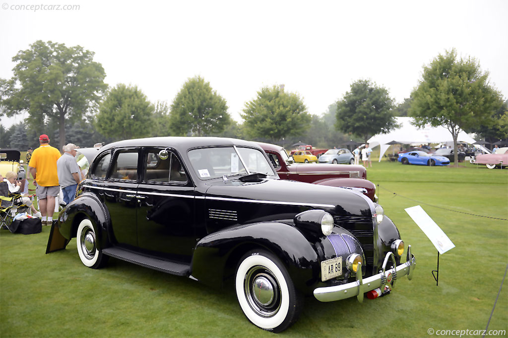 1939 Pontiac Deluxe