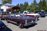 1967 Pontiac Tempest LeMans.  Chassis number 233077Z602574
