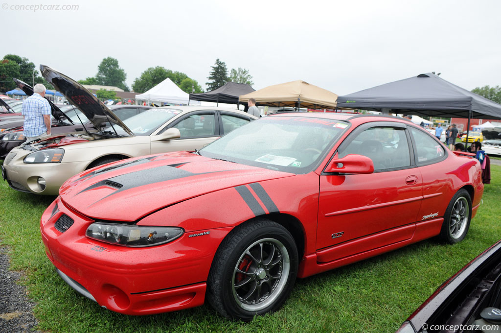 1999 Pontiac Grand Prix GT White 4 door