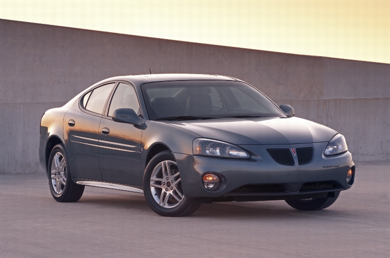 2008 Pontiac Grand Prix Image. Photo 1 of 2