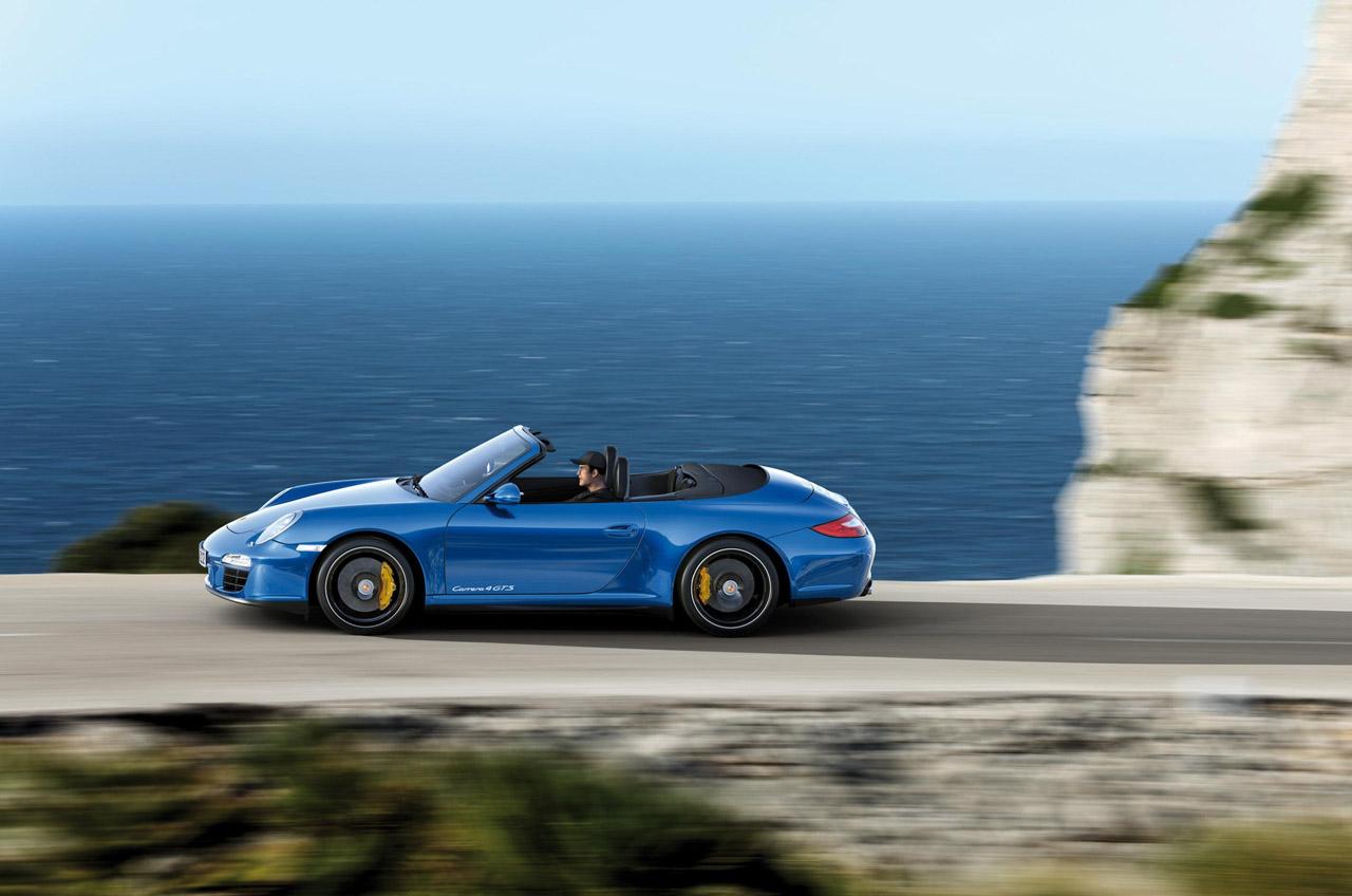 2012 Porsche 911 Carrera 4 GTS