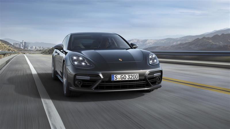 2017 Porsche Panamera