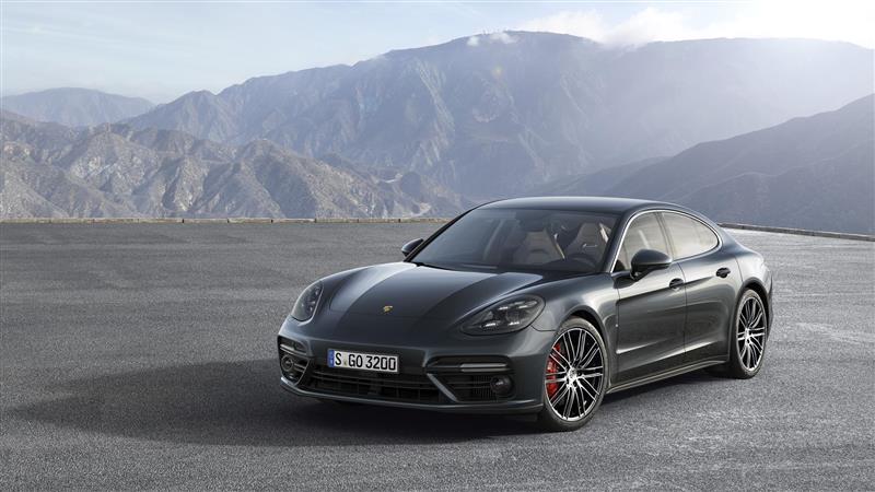 2017 Porsche Panamera