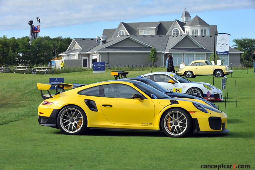 2018 Porsche 911 GT2 RS background image