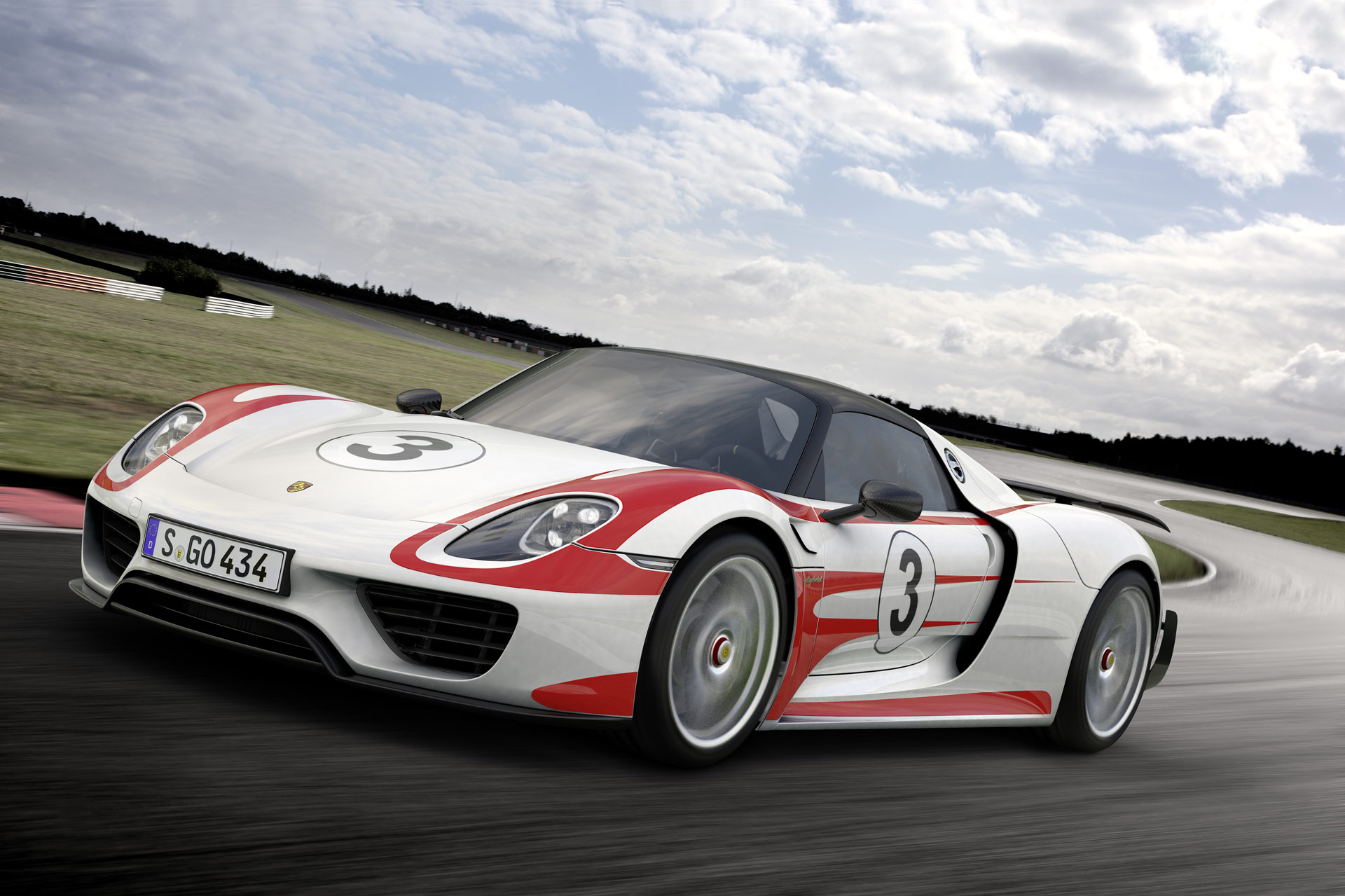 2015 Porsche 918 Spyder Weissach Package