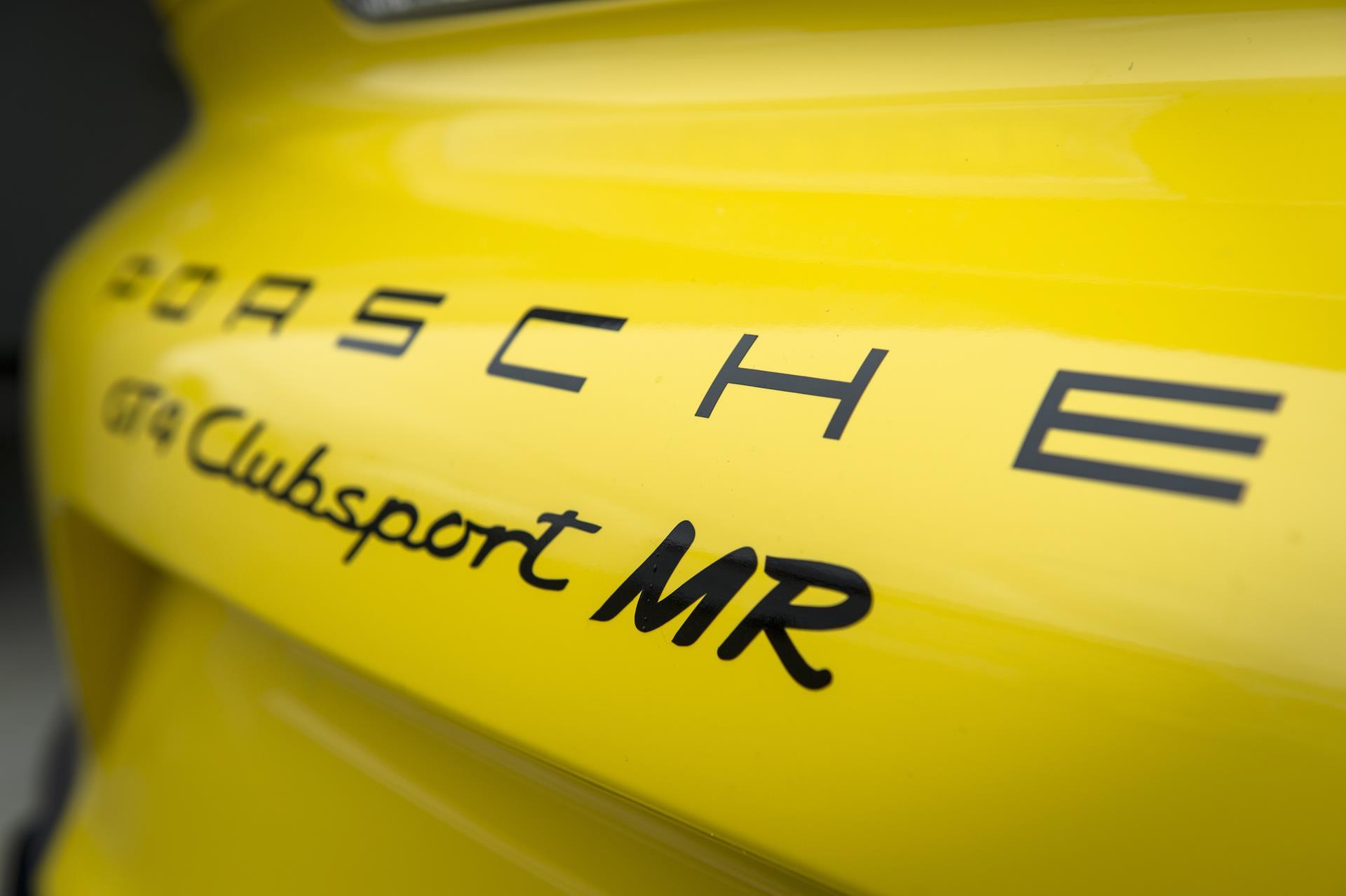 2016 Porsche Cayman GT4 Clubsport MR