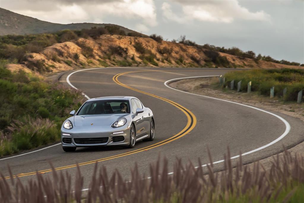 2016 Porsche Panamera