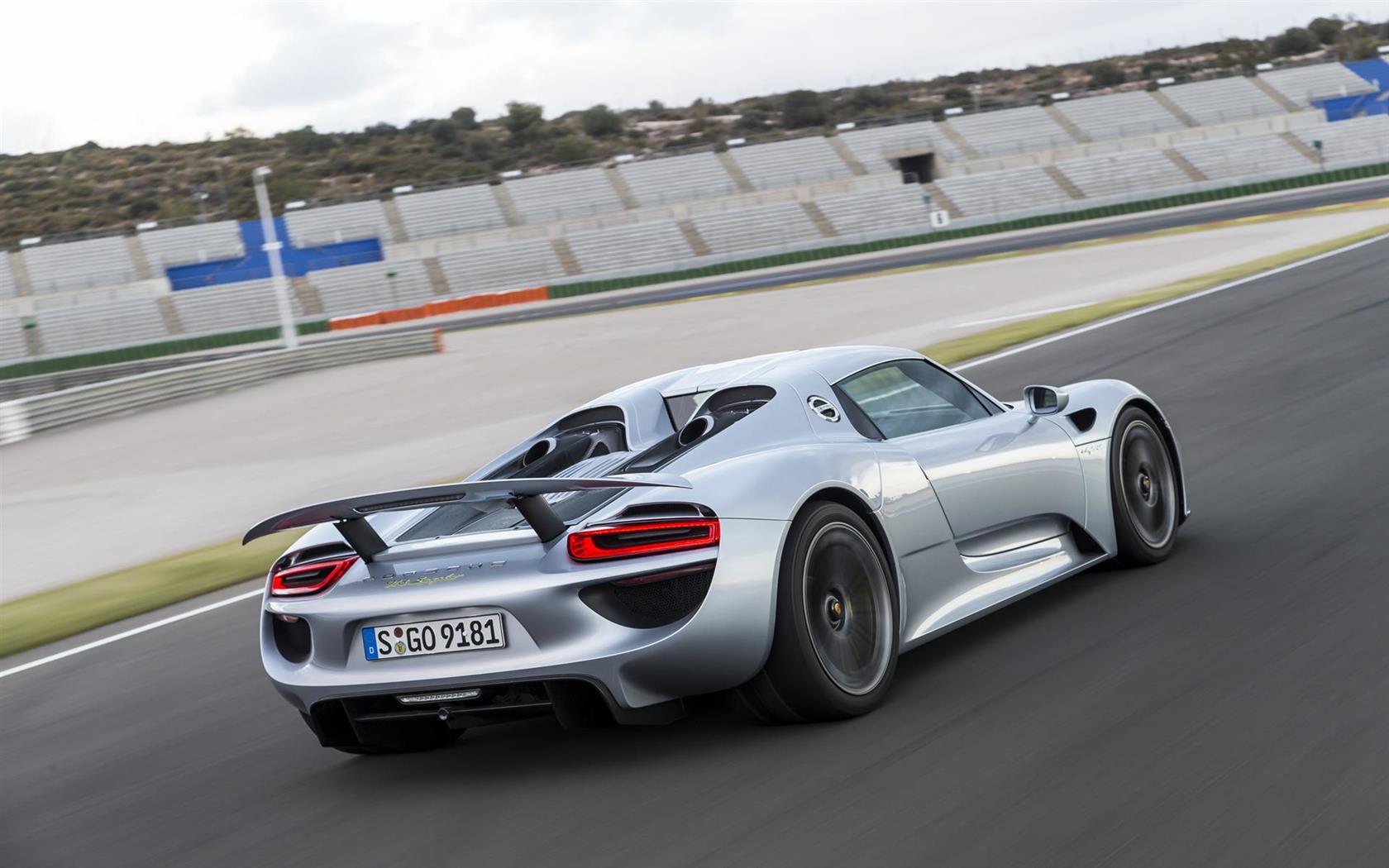 2016 Porsche 918 Spyder